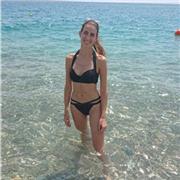 Laureata Triennale in Civilità e Lingue straniere moderne impartisce lezioni private a ragazzi di medie e superiori